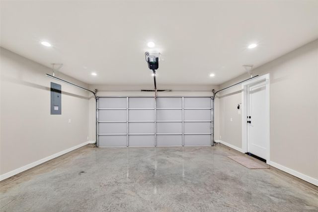 126 Sidney Street, Houston, TX 77003