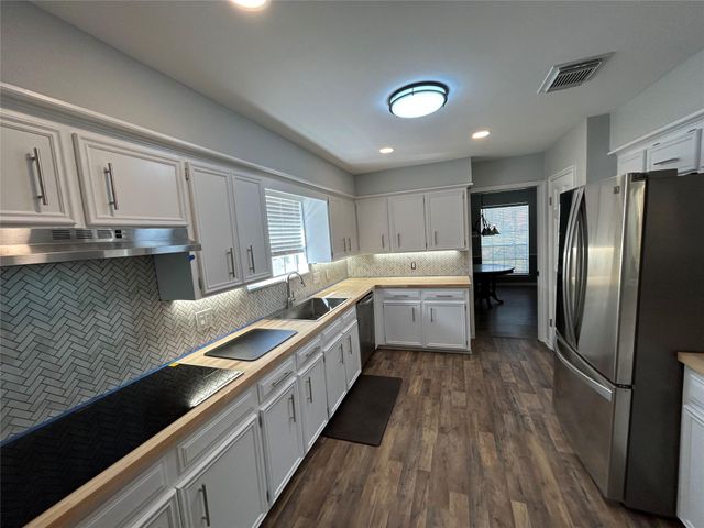 1415 Corral Drive, Houston, TX 77090