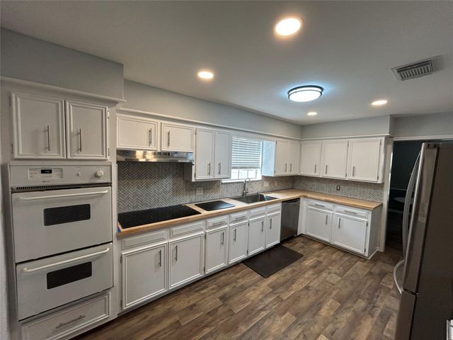 1415 Corral Drive, Houston, TX 77090