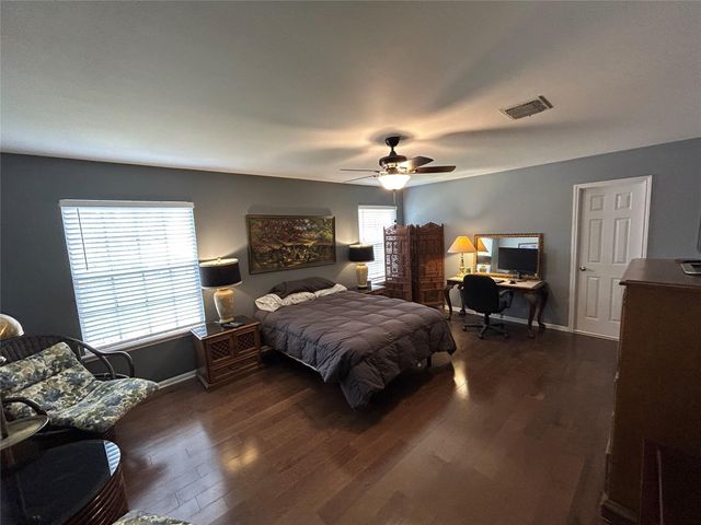 1415 Corral Drive, Houston, TX 77090