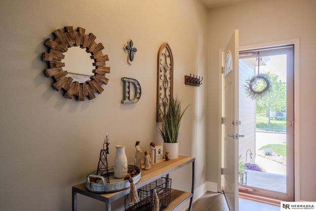 8605 S 68th Street, Papillion, NE 68133