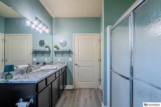 8605 S 68th Street, Papillion, NE 68133