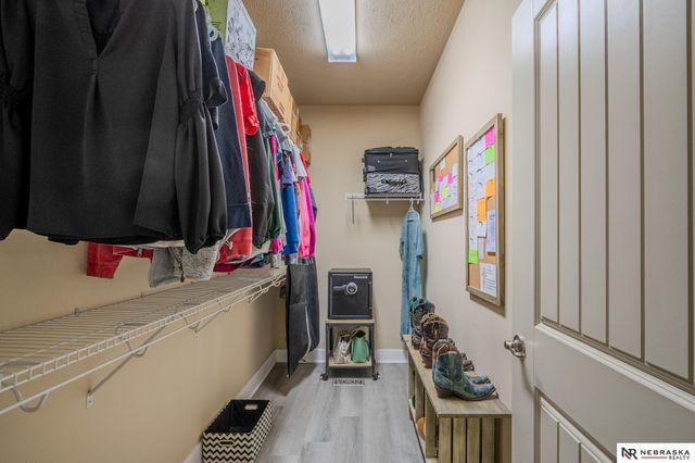 8605 S 68th Street, Papillion, NE 68133