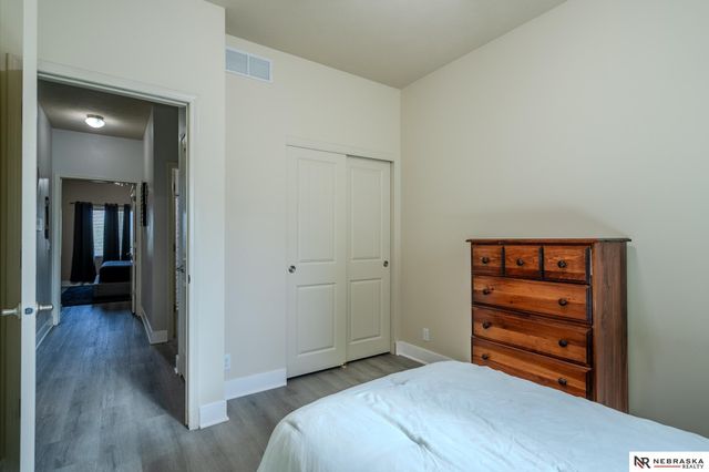 8605 S 68th Street, Papillion, NE 68133