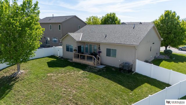 8605 S 68th Street, Papillion, NE 68133