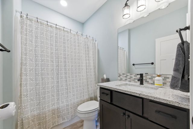 2501 E Thunder, Wichita, KS 67219