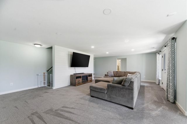 2501 E Thunder, Wichita, KS 67219