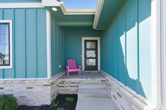 2501 E Thunder, Wichita, KS 67219