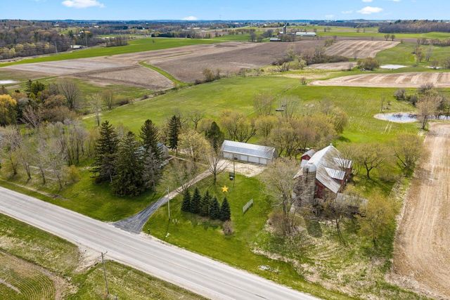 1202 County Road S, Manitowoc, WI 54220