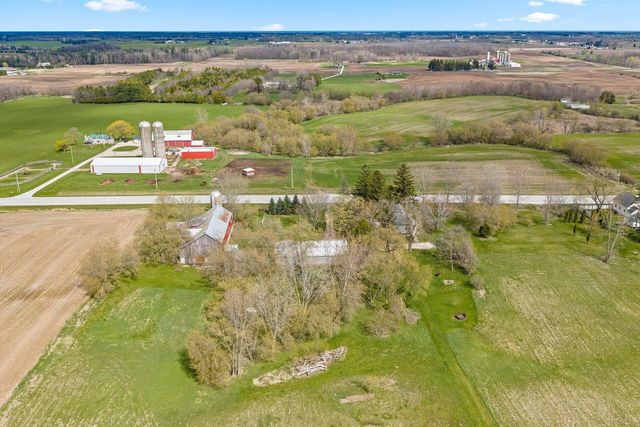 1202 County Road S, Manitowoc, WI 54220