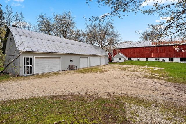 1202 County Road S, Manitowoc, WI 54220