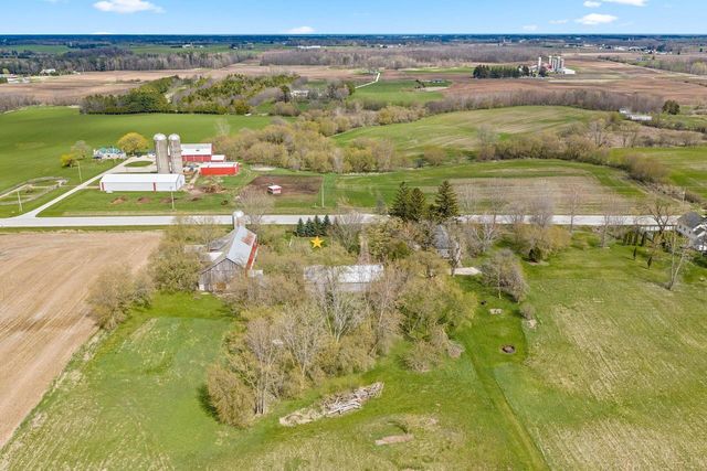 1202 County Road S, Manitowoc, WI 54220