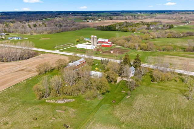 1202 County Road S, Manitowoc, WI 54220