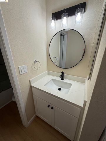 260 Industrial Pkwy 38, Hayward, CA 94544