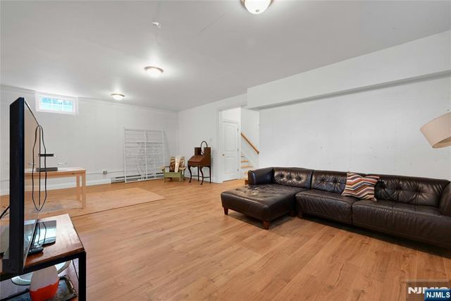 921 Broadway, Norwood, NJ 07648