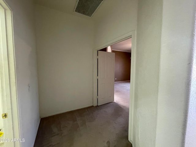 6792 W LINDA Lane, Chandler, AZ 85226