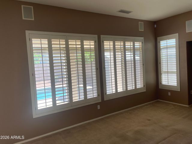 6792 W LINDA Lane, Chandler, AZ 85226