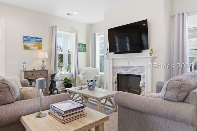 19 Anchor Bnd, Bluffton, SC 29910