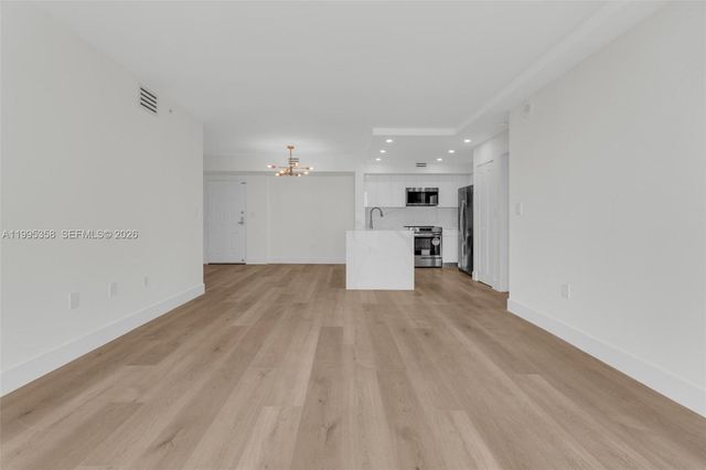 1155 Brickell Bay Dr 2308, Miami, FL 33131