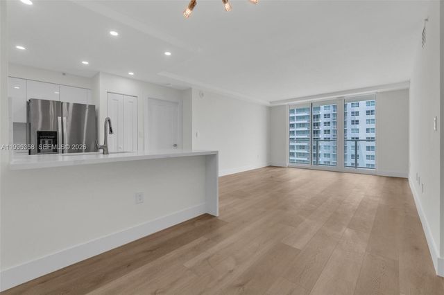 1155 Brickell Bay Dr 2308, Miami, FL 33131