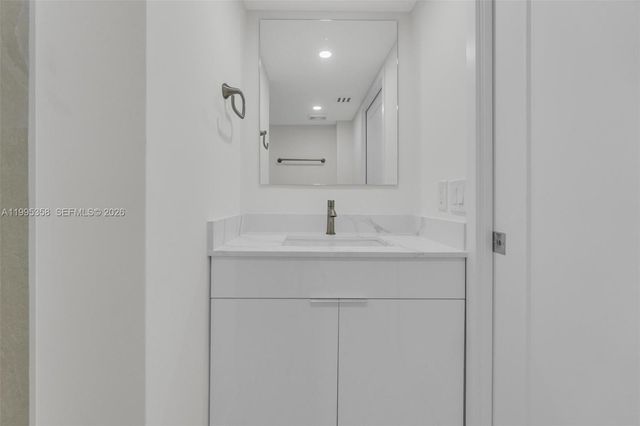 1155 Brickell Bay Dr 2308, Miami, FL 33131