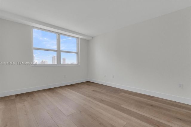 1155 Brickell Bay Dr 2308, Miami, FL 33131