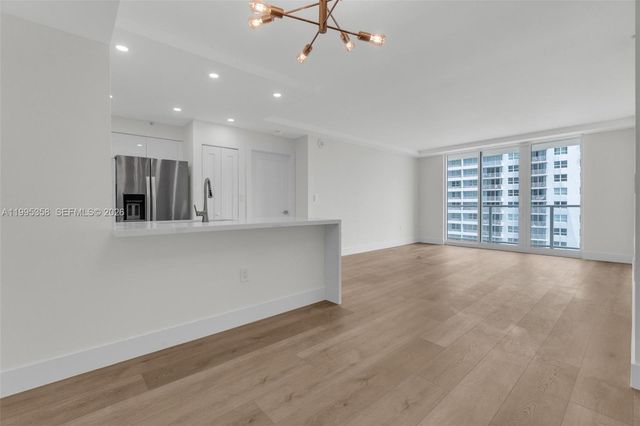 1155 Brickell Bay Dr 2308, Miami, FL 33131