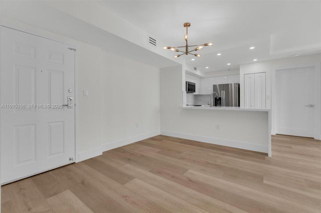 1155 Brickell Bay Dr 2308, Miami, FL 33131