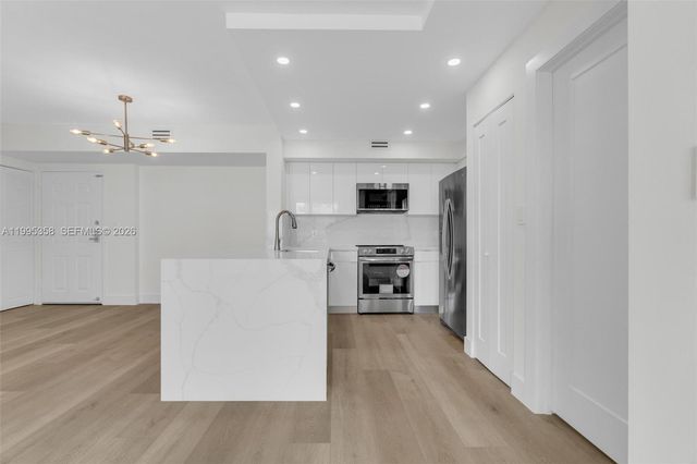 1155 Brickell Bay Dr 2308, Miami, FL 33131