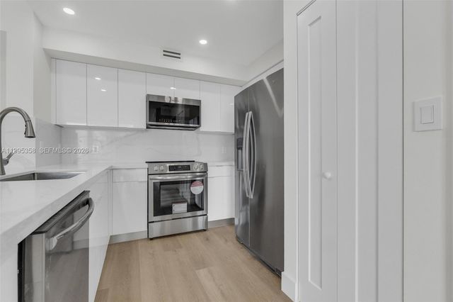 1155 Brickell Bay Dr 2308, Miami, FL 33131