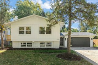713 Ridgeview Street, Downers Grove, IL 60516