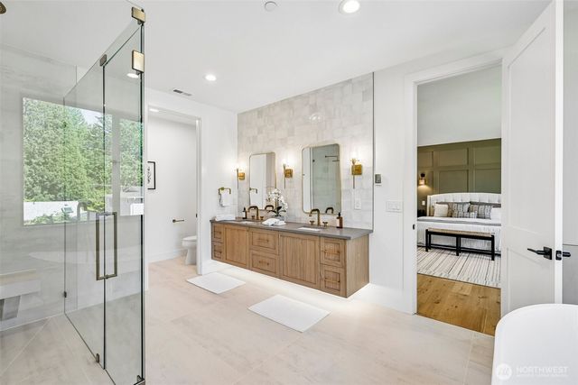 11419 109th Avenue NE, Kirkland, WA 98033
