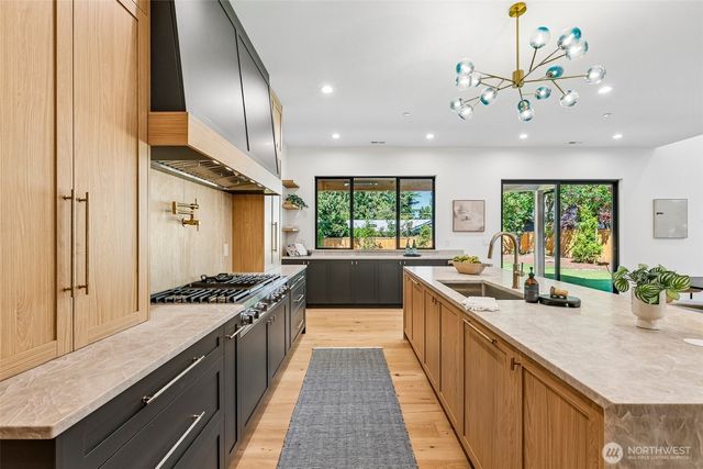 11419 109th Avenue NE, Kirkland, WA 98033
