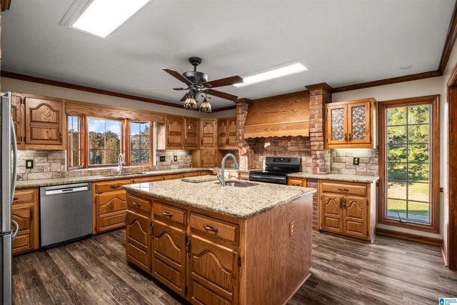 911 SIBERT CIRCLE, Glencoe, AL 35905