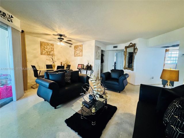 2638 SE 21st Ct 205-C, Homestead, FL 33035