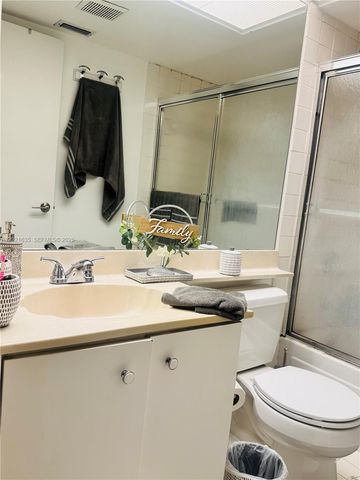 2638 SE 21st Ct 205-C, Homestead, FL 33035