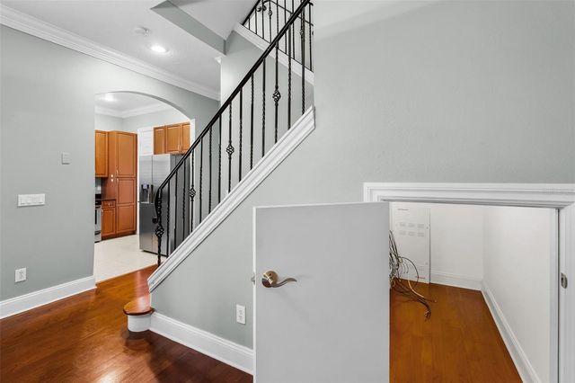 2419 VICTORIA GARDENS LANE, Tampa, FL 33609