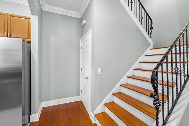 2419 VICTORIA GARDENS LANE, Tampa, FL 33609