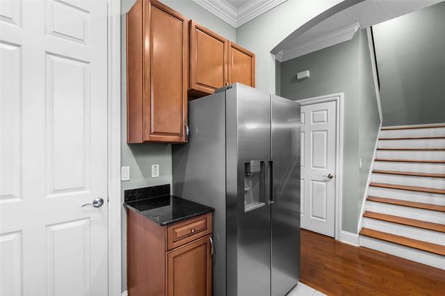 2419 VICTORIA GARDENS LANE, Tampa, FL 33609