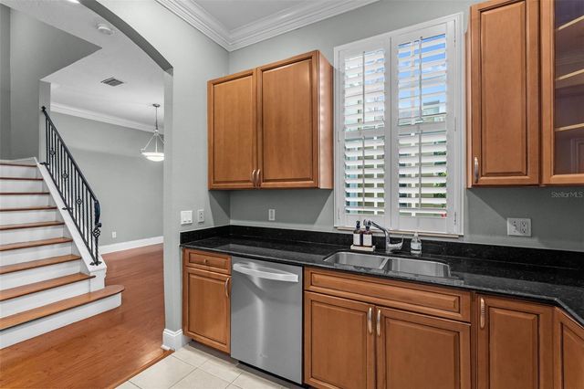 2419 VICTORIA GARDENS LANE, Tampa, FL 33609