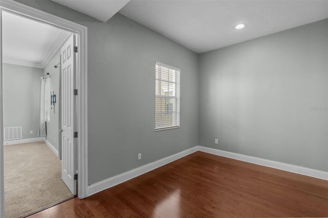 2419 VICTORIA GARDENS LANE, Tampa, FL 33609