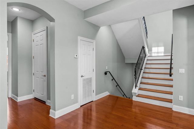 2419 VICTORIA GARDENS LANE, Tampa, FL 33609