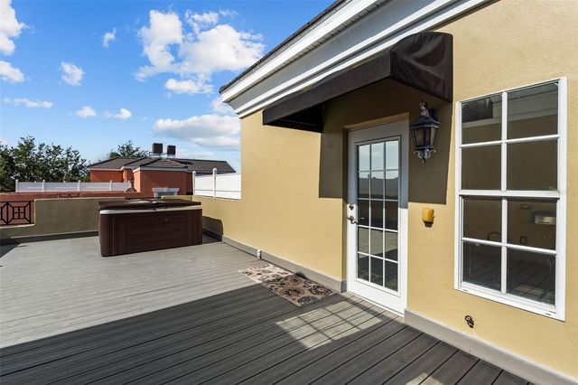 2419 VICTORIA GARDENS LANE, Tampa, FL 33609