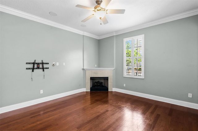 2419 VICTORIA GARDENS LANE, Tampa, FL 33609
