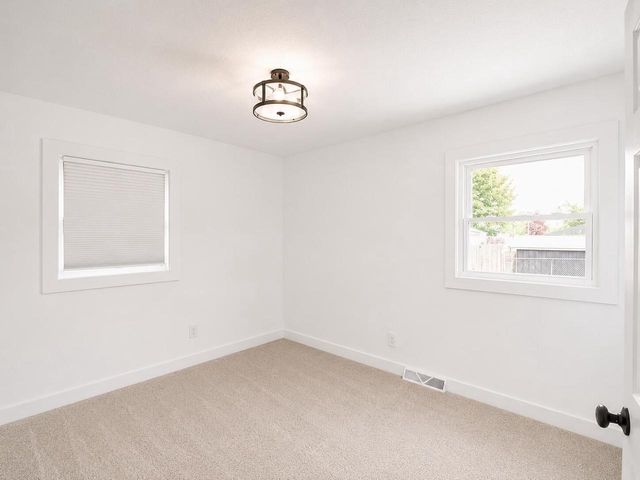 4621 39th AVENUE, Kenosha, WI 53144