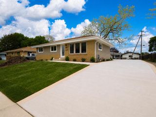 4621 39th AVENUE, Kenosha, WI 53144