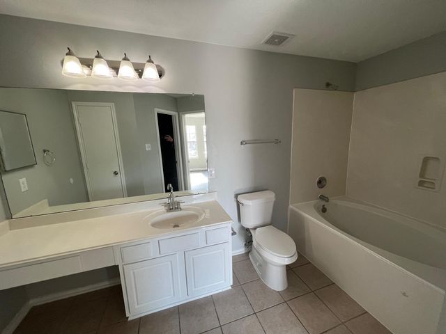 19451 Nasworthy Drive, Tomball, TX 77375