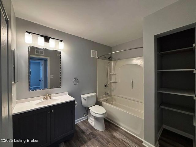 7084 Wildwood Cir APT 81, Louisville, KY 40291