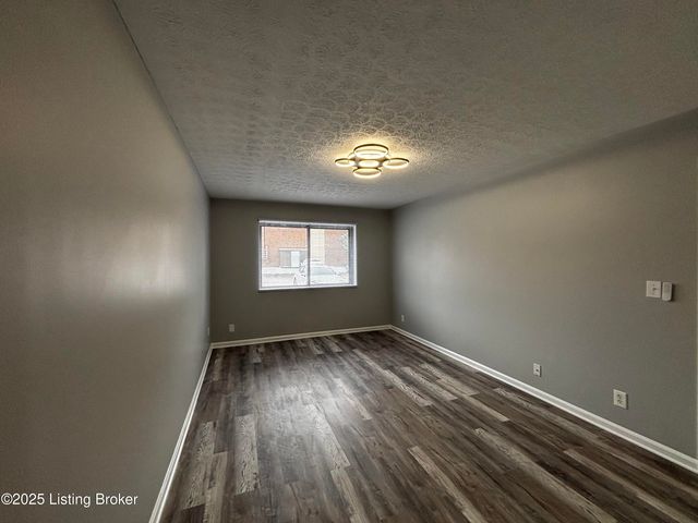 7084 Wildwood Cir APT 81, Louisville, KY 40291