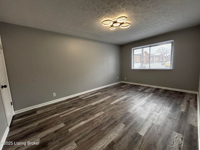 7084 Wildwood Cir APT 81, Louisville, KY 40291